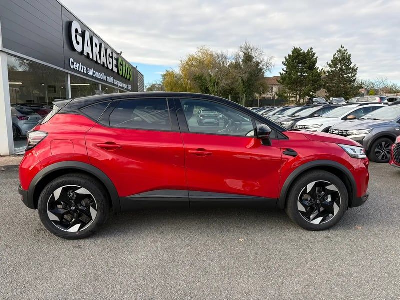 Photo de la voiture RENAULT CAPTUR E-Tech full hybrid 160 ch Techno