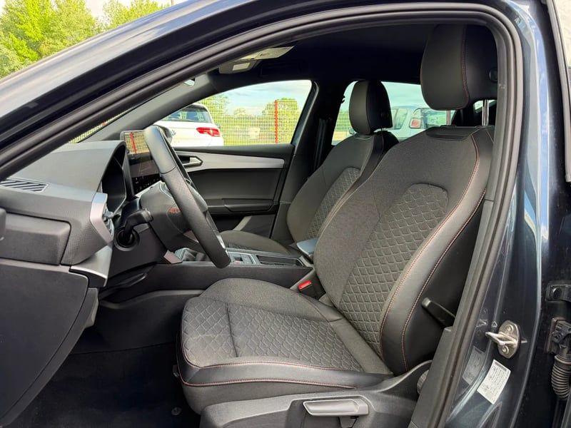 Photo de la voiture SEAT LEON 1.5 TSI 115 BVM6 Style