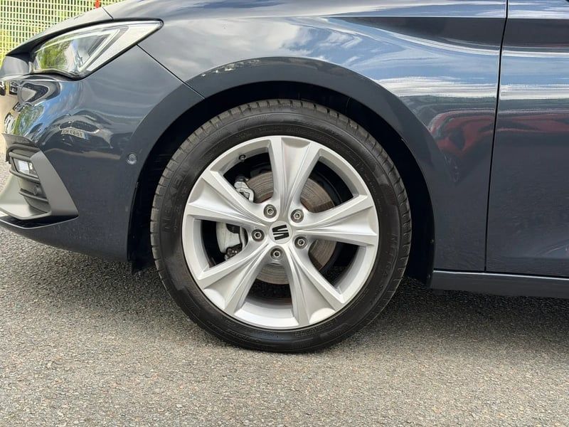 Photo de la voiture SEAT LEON 1.5 TSI 115 BVM6 Style