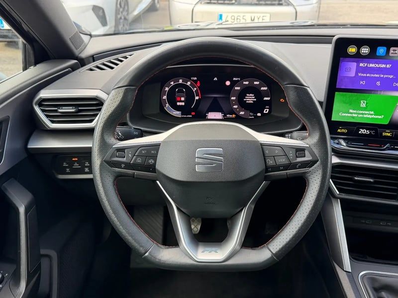 Photo de la voiture SEAT LEON 1.5 TSI 115 BVM6 Style