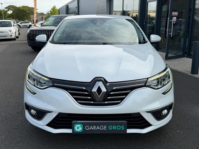 Photo de la voiture RENAULT MEGANE IV BERLINE dCi 90 Energy Zen