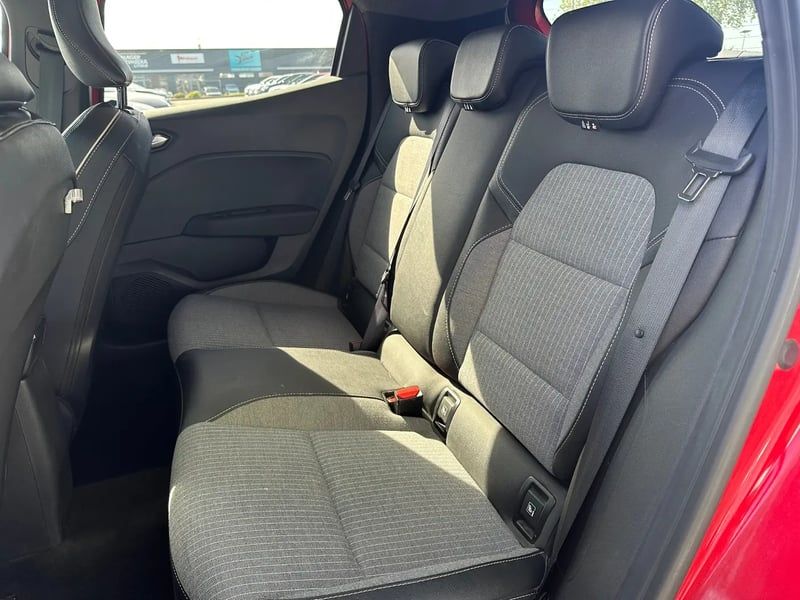 Photo de la voiture RENAULT CLIO V Eco-G 100 ch GSR2 Techno