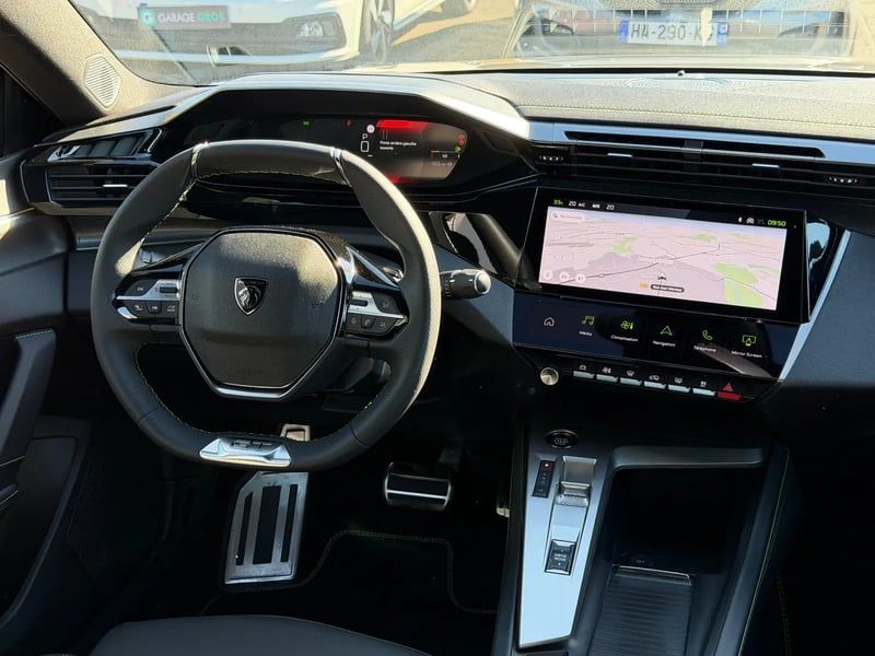 Photo de la voiture PEUGEOT 408 Hybrid 145 e-DCS6 GT