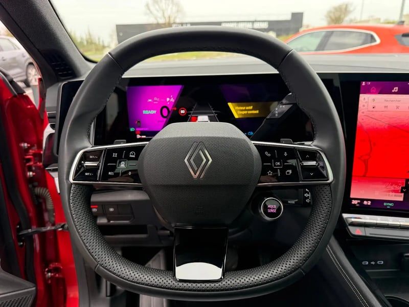 Photo de la voiture RENAULT AUSTRAL E-Tech full hybrid 200 GSR2 Techno