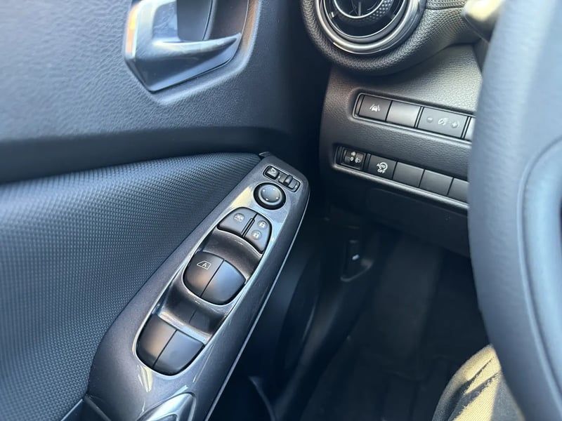 Photo de la voiture NISSAN JUKE 2023.5 DIG-T 114 Acenta