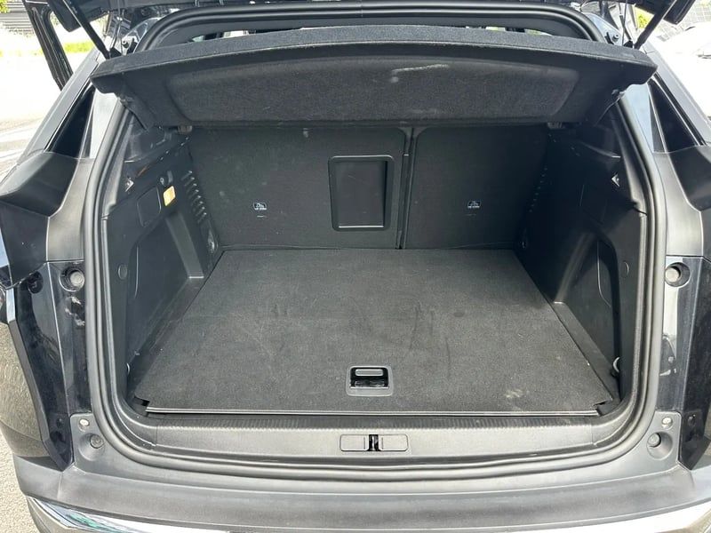 Photo de la voiture PEUGEOT 3008 Hybrid 180 e-EAT8 Allure Pack