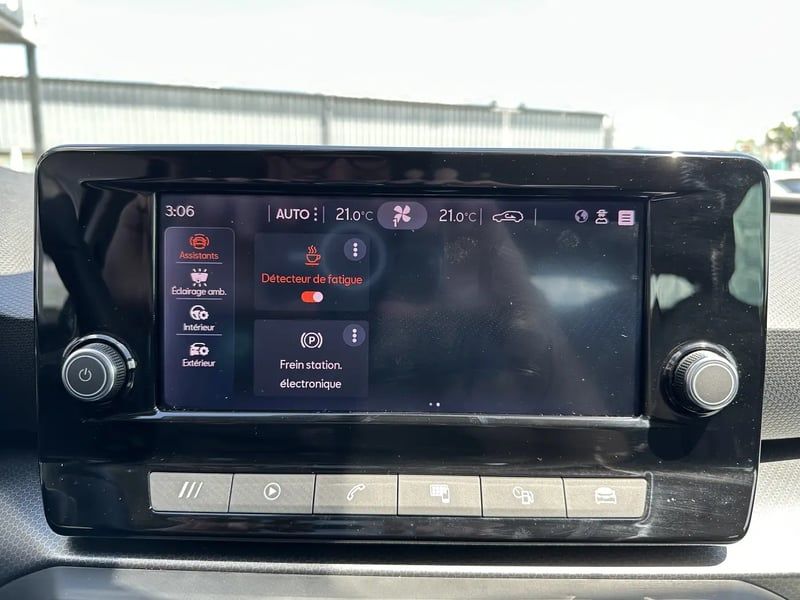 Photo de la voiture SEAT LEON 1.0 TSI 130 BVM6 Style