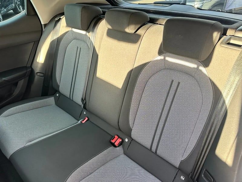 Photo de la voiture SEAT LEON 1.0 TSI 130 BVM6 Style