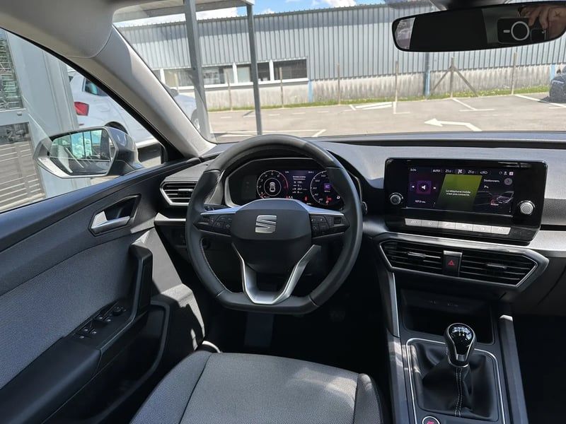 Photo de la voiture SEAT LEON 1.0 TSI 130 BVM6 Style