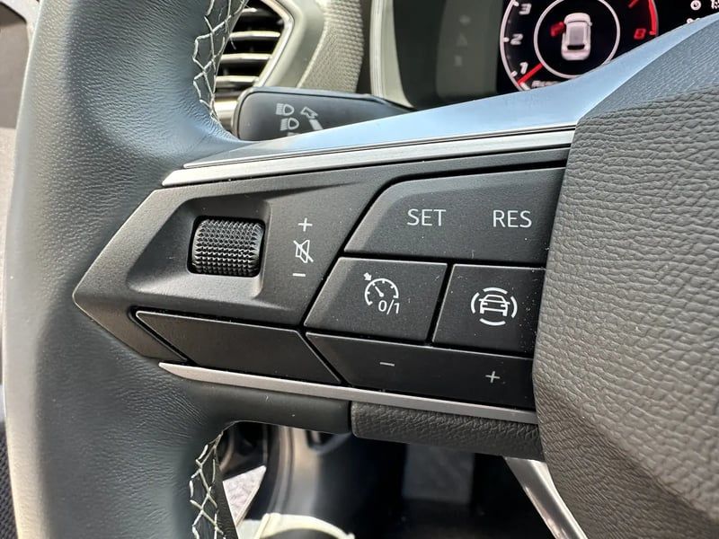 Photo de la voiture SEAT LEON 1.0 TSI 130 BVM6 Style