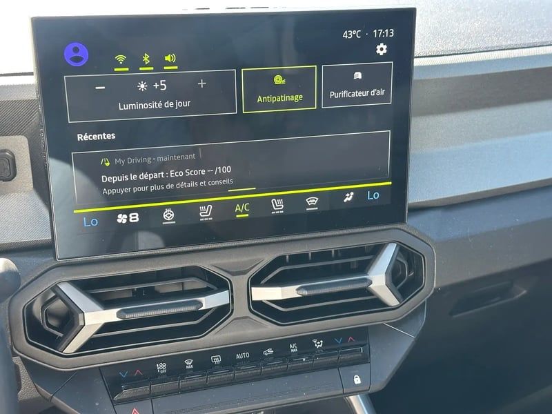 Photo de la voiture DACIA BIGSTER HYBRID 155 Journey