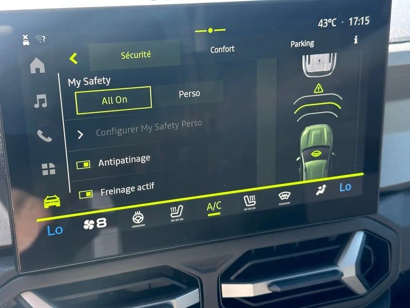 Photo de la voiture DACIA BIGSTER HYBRID 155 Journey
