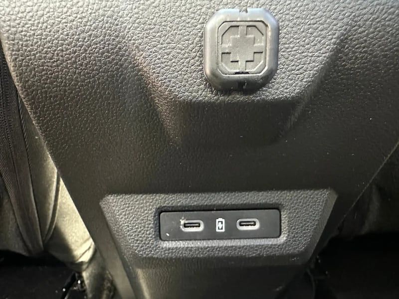 Photo de la voiture DACIA BIGSTER HYBRID 155 Journey