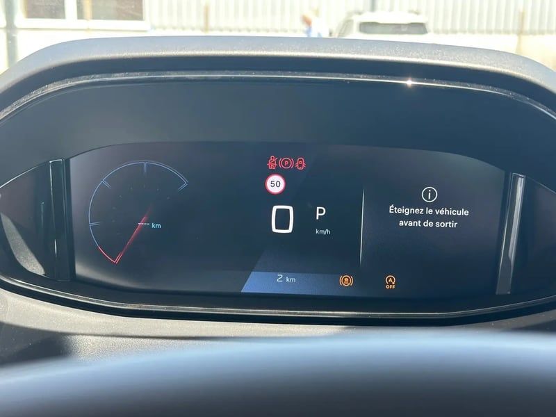 Photo de la voiture PEUGEOT RIFTER Standard BlueHDi 130 S&S EAT8 Allure