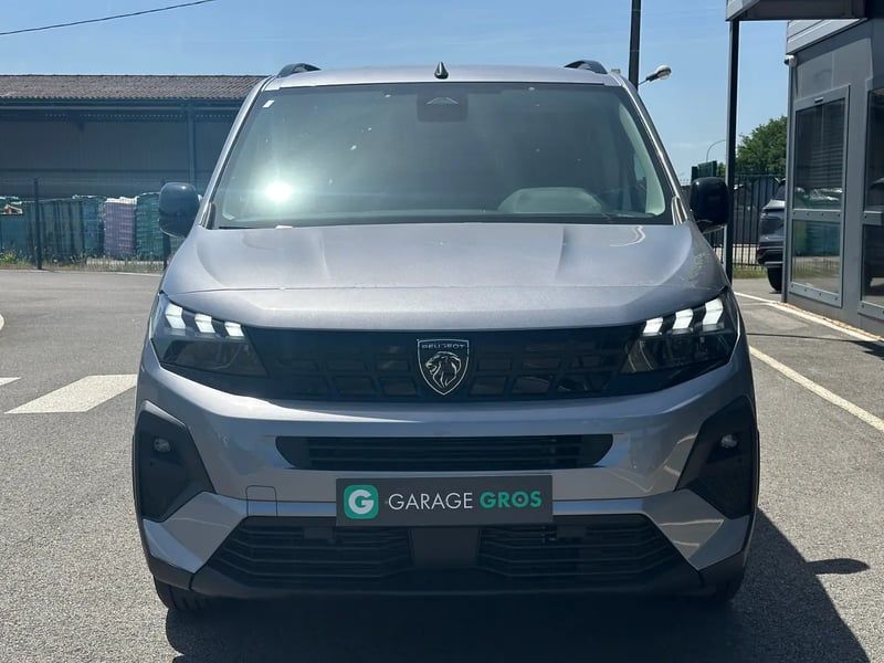 Photo de la voiture PEUGEOT RIFTER Standard BlueHDi 130 S&S EAT8 Allure