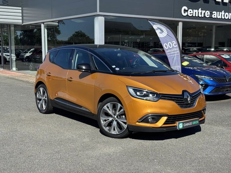 Photo de la voiture RENAULT SCENIC IV TCe 130 Energy Intens