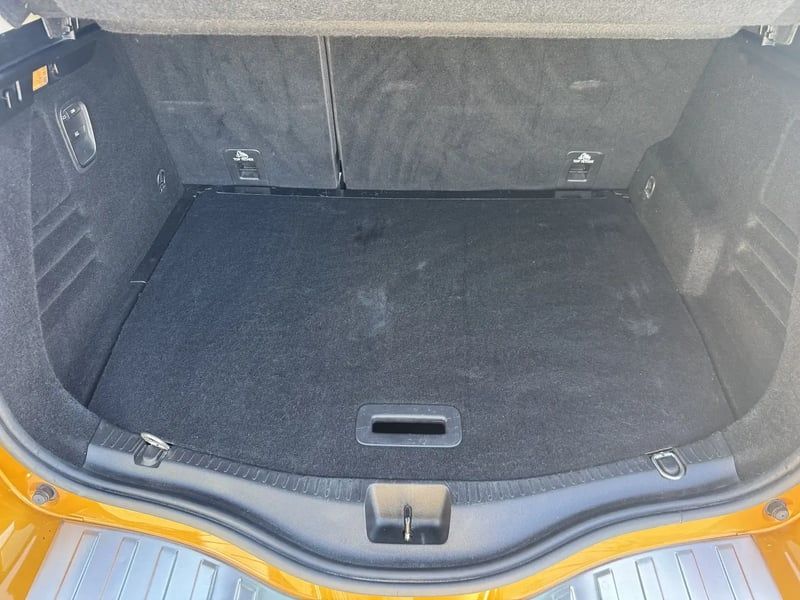 Photo de la voiture RENAULT SCENIC IV TCe 130 Energy Intens