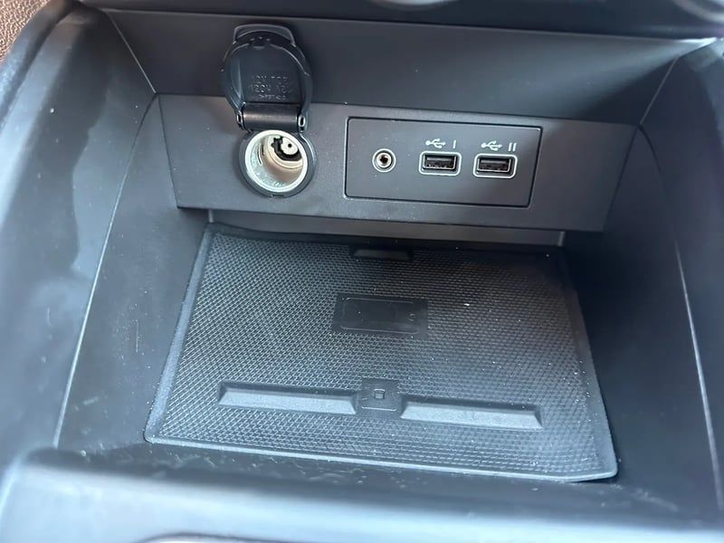 Photo de la voiture RENAULT CLIO V Eco-G 100 ch GSR2 Techno
