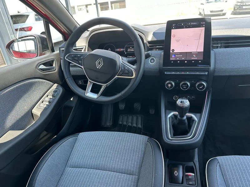 Photo de la voiture RENAULT CLIO V Eco-G 100 ch GSR2 Techno