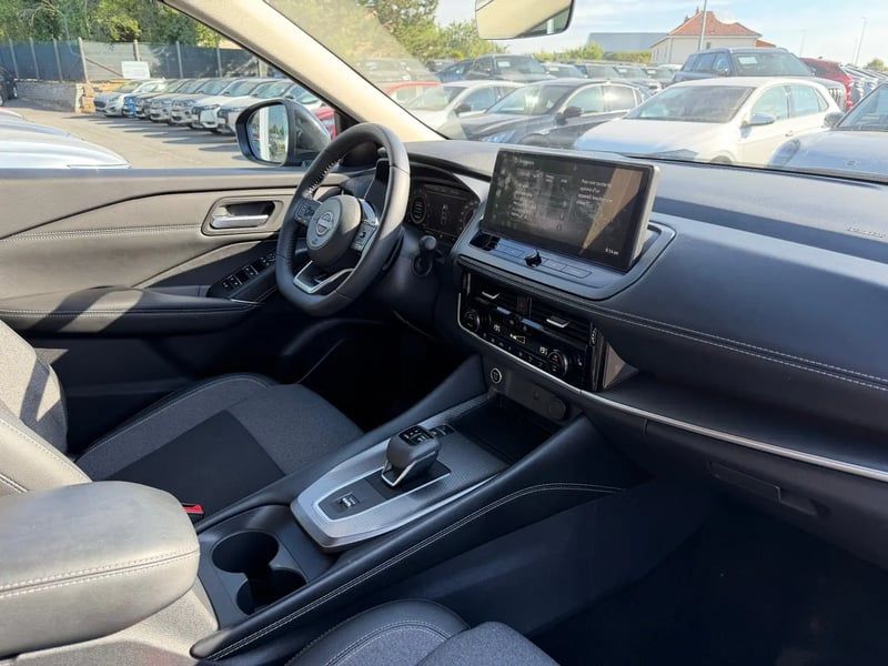 Photo de la voiture NISSAN QASHQAI Mild Hybrid 158 ch N-Connecta