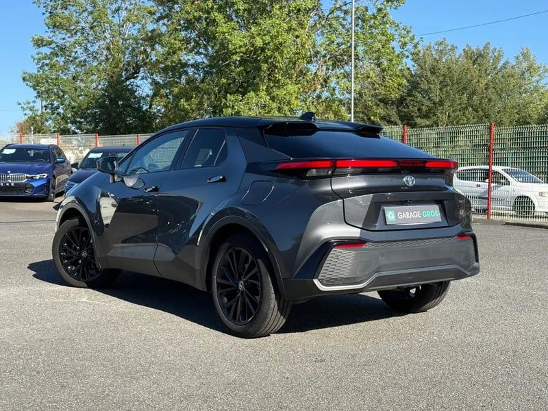 Photo de la voiture TOYOTA C-HR Hybride 200 GR Sport