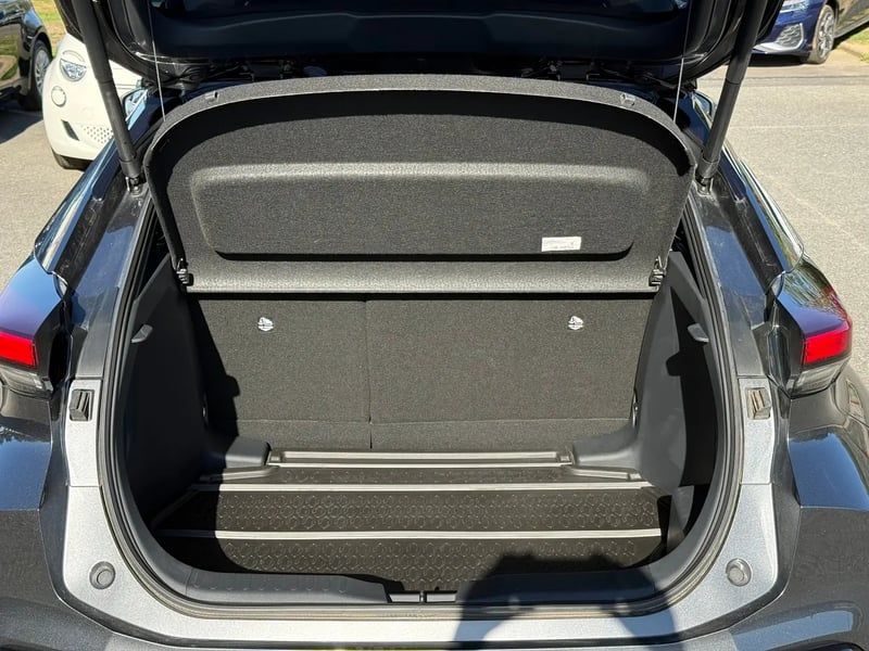 Photo de la voiture TOYOTA C-HR Hybride 200 GR Sport