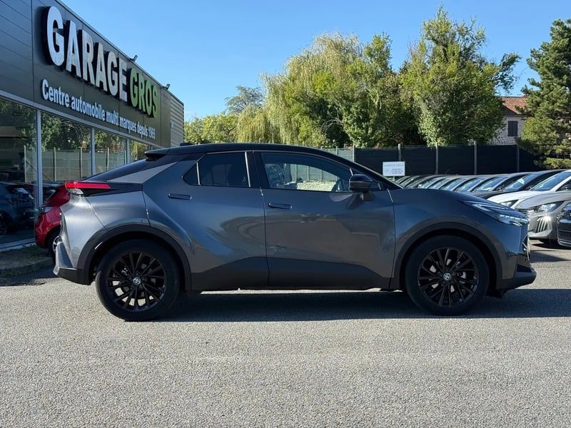 Photo de la voiture TOYOTA C-HR Hybride 200 GR Sport