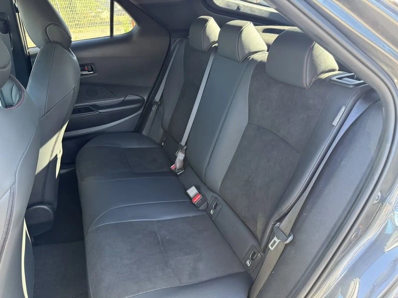 Photo de la voiture TOYOTA C-HR Hybride 200 GR Sport