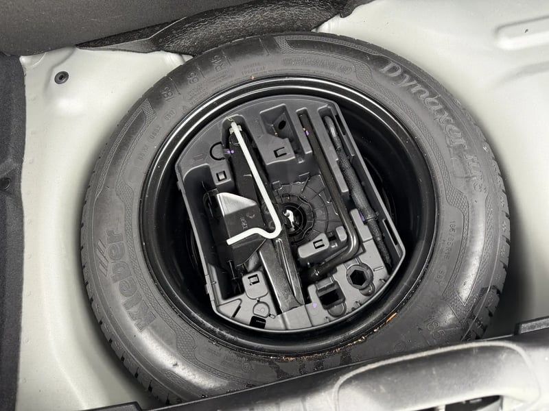 Photo de la voiture PEUGEOT 208 1.2 PureTech 82ch BVM5 Allure