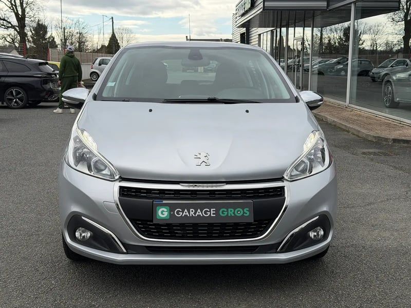 Photo de la voiture PEUGEOT 208 1.2 PureTech 82ch BVM5 Allure