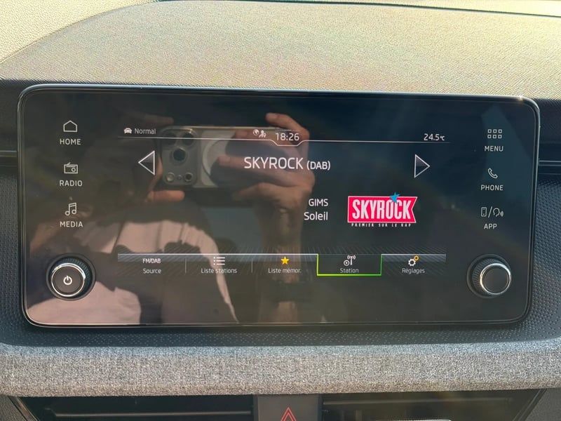 Photo de la voiture SKODA SCALA 1.0 TSI Evo 2 116 ch DSG7 Selection