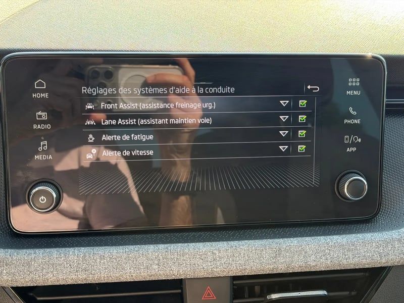 Photo de la voiture SKODA SCALA 1.0 TSI Evo 2 116 ch DSG7 Selection