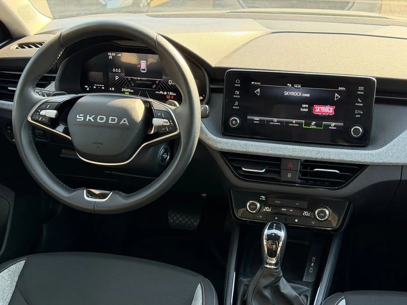Photo de la voiture SKODA SCALA 1.0 TSI Evo 2 116 ch DSG7 Selection
