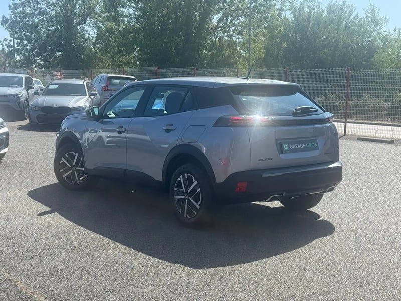 Photo de la voiture PEUGEOT 2008 Hybrid 145 e-DCS6 Style