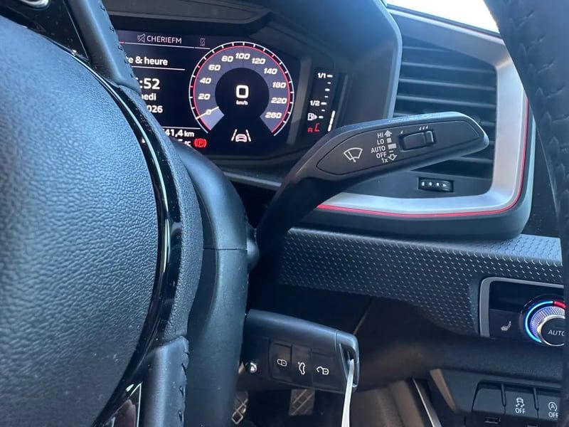 Photo de la voiture AUDI A1 SPORTBACK 25 TFSI 95 ch BVM5 S Line