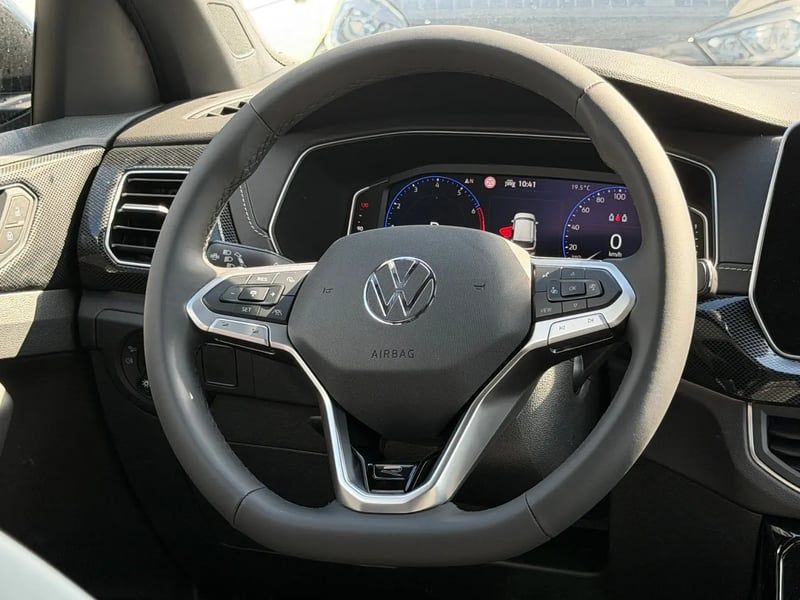 Photo de la voiture VOLKSWAGEN T-CROSS 1.0 TSI 116 Start/Stop DSG7 R-Line Edition