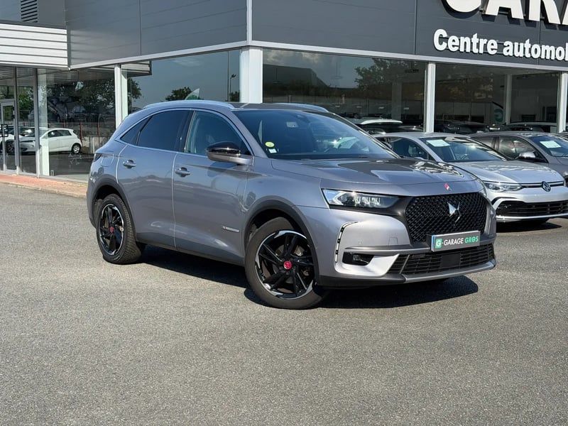 Photo de la voiture DS DS7 CROSSBACK BlueHDi 180 EAT8 Performance Line