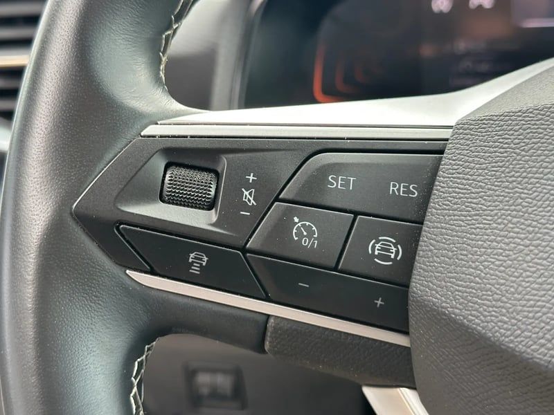 Photo de la voiture SEAT ARONA 1.0 TSI 115 ch Start/Stop DSG7 Xperience
