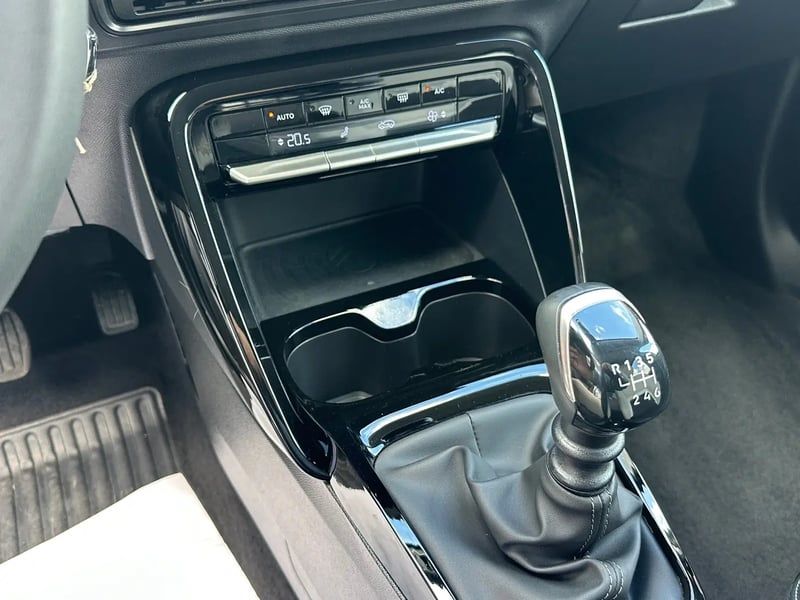 Photo de la voiture CITROEN C3 Turbo 100 ch Manuelle Max