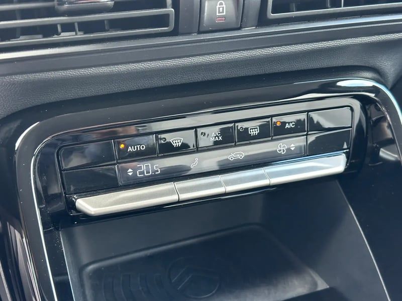 Photo de la voiture CITROEN C3 Turbo 100 ch Manuelle Max