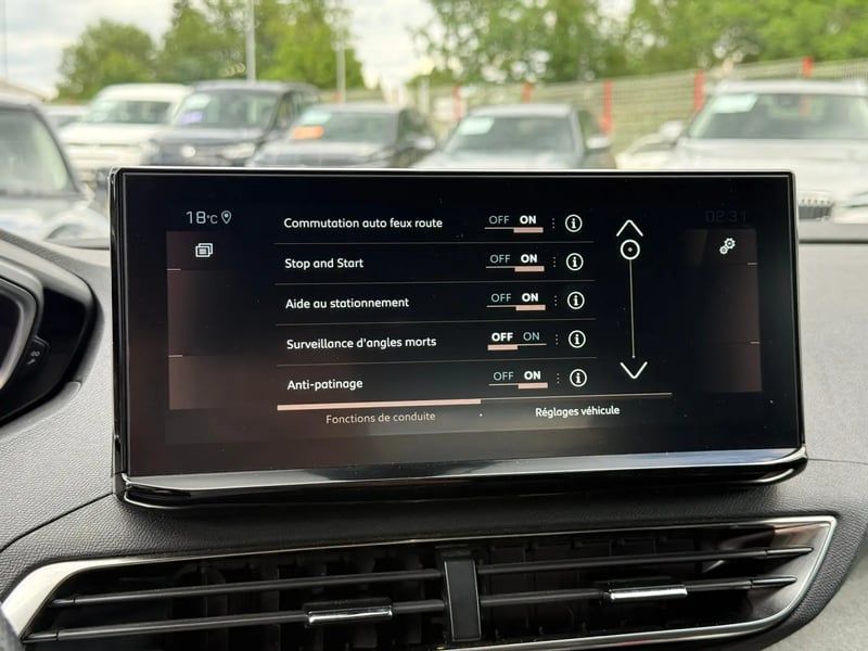 Photo de la voiture PEUGEOT 3008 PureTech 130ch S&S BVM6 GT