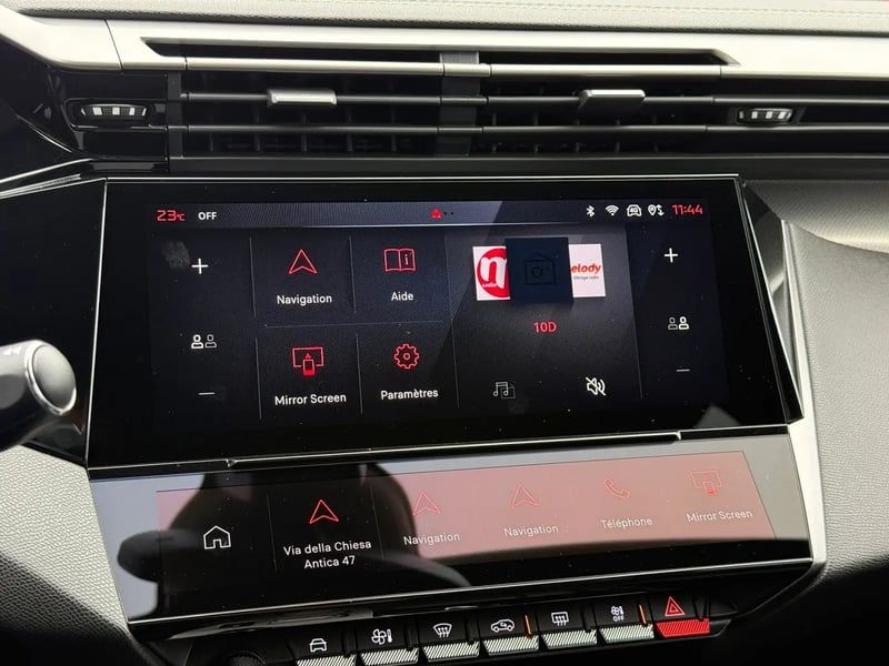 Photo de la voiture PEUGEOT 308 SW BlueHDi 130ch S&S EAT8 GT