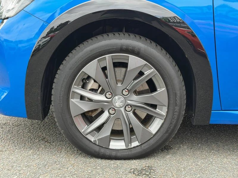 Photo de la voiture PEUGEOT 208 ELECTRIQUE 50 kWh 136ch Style