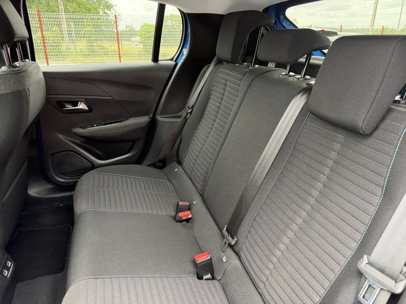 Photo de la voiture PEUGEOT 208 ELECTRIQUE 50 kWh 136ch Style
