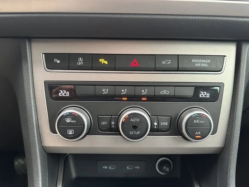 Photo de la voiture SEAT ATECA 2.0 TDI 150 ch Start/Stop Xperience