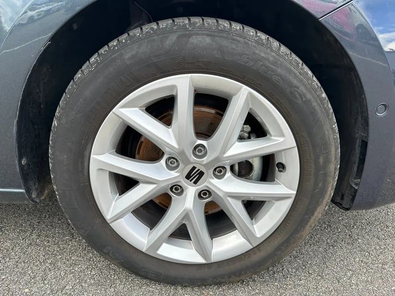 Photo de la voiture SEAT LEON 2.0 TDI 115 BVM6 Business