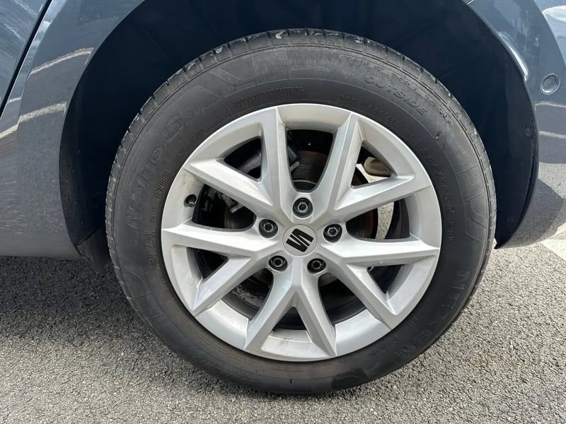 Photo de la voiture SEAT LEON 2.0 TDI 115 BVM6 Business