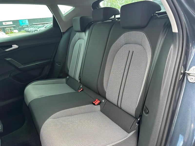 Photo de la voiture SEAT LEON 2.0 TDI 115 BVM6 Business