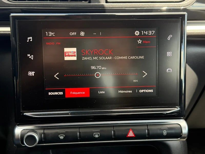 Photo de la voiture CITROEN C3 PureTech 82 Feel