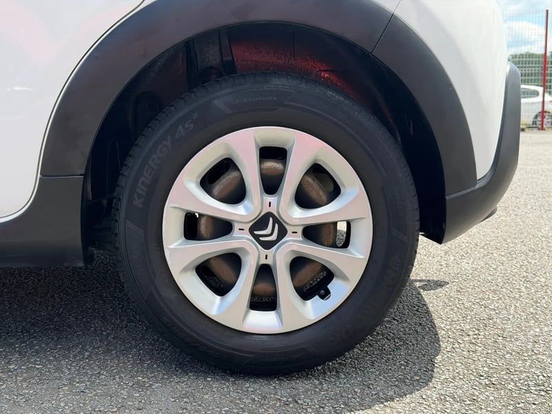 Photo de la voiture CITROEN C3 PureTech 82 Feel